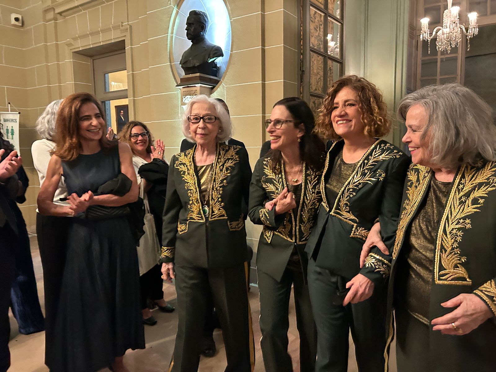 a-posse-de-miriam-leitao-na-abl:-‘somos-tao-poucas’