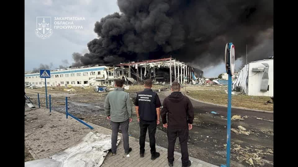 ataque-da-russia-atinge-predio-de-empresa-dos-eua-na-ucrania,-diz-zelensky