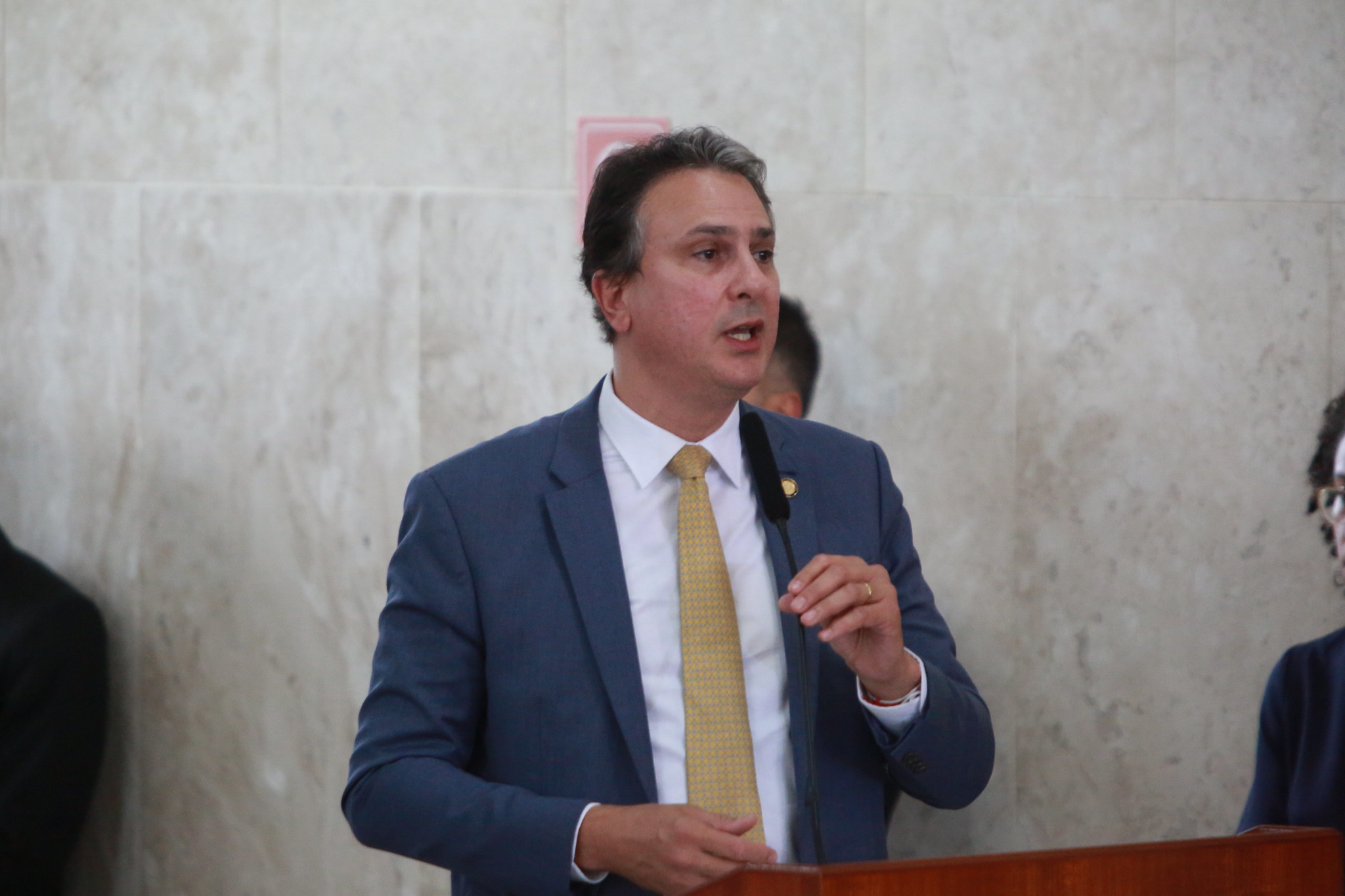 mec-suspende-aplicacao-do-enem-em-cidade-devastada-por-tornado-no-parana