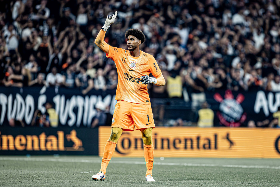 hugo-brilha-contra-o-cruzeiro-e-leva-o-corinthians-a-final-da-copa-do-brasil