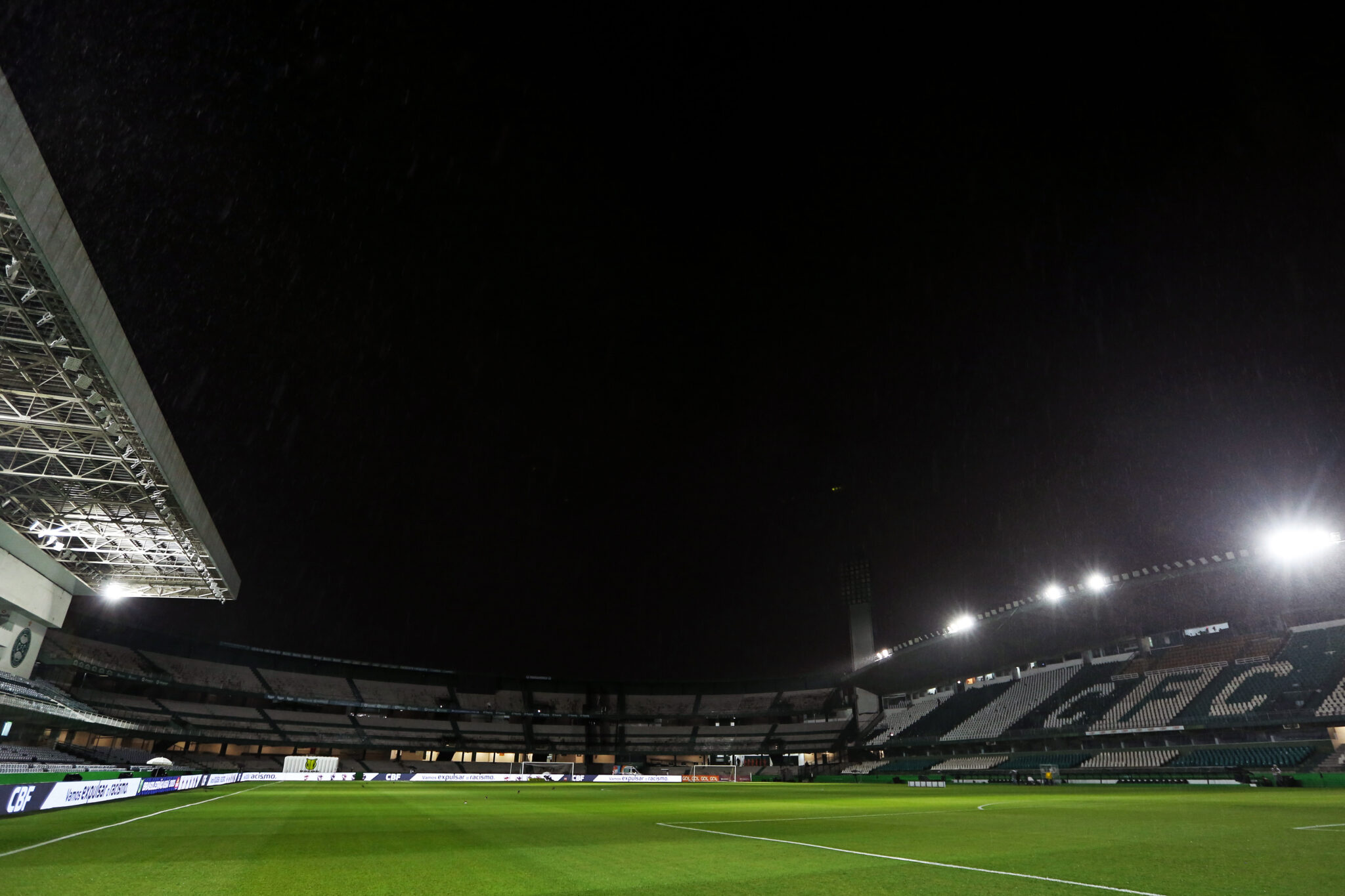 coritiba-x-sao-paulo-no-brasileirao:-onde-assistir,-horario-e-escalacoes
