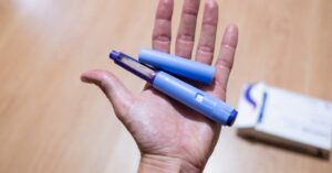 caneta-antiobesidade:-‘semaglutida-brasileira’-inicia-programa-com-preco-reduzido