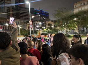 algemas-e-animal-de-estimacao:-os-presentes-de-fas-para-bruna-marquezine