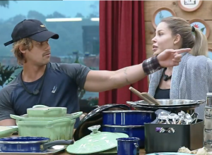 “a-fazenda”:-matheus,-duda-e-saory-discutem-e-comecam-briga-generalizada