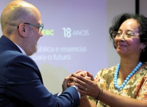 ebc-e-unb-assinam-carta-de-intencao-para-parceria-institucional