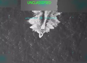 video:-sobreviventes-de-ataque-dos-eua-se-agarraram-a-barco-por-horas-antes-de-2a-bomba