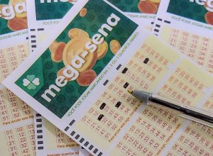 mega-sena:-ninguem-acerta-as-seis-dezenas-e-premio-vai-a-rs-20-milhoes
