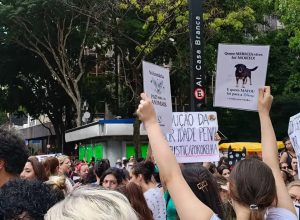 centenas-de-pessoas-em-sao-paulo-pedem-justica-pelo-cao-orelha