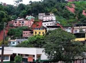 lula-mobiliza-equipes-federais-para-atuar-em-meio-a-chuvas-em-mg