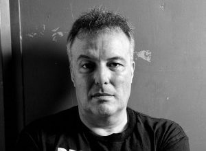jello-biafra,-ex-dead-kennedys,-e-hospitalizado-apos-avc
