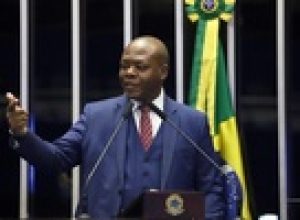 apos-denuncia-da-pgr,-silvio-almeida-fala-em-‘acusacoes-irresponsaveis’