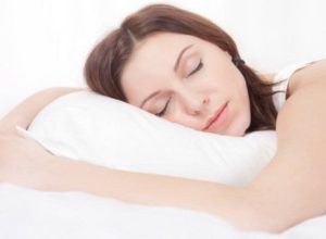 como-o-seu-jeito-de-dormir-pode-influenciar-a-saude-do-coracao