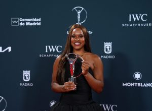 rebeca-andrade-leva-trofeu-no-premio-laureus,-o-‘oscar-do-esporte’