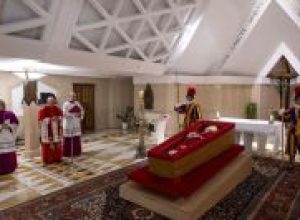 publico-podera-visitar-corpo-do-papa-francisco-entre-quarta-e-sexta-(25)