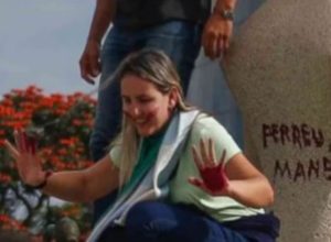 stf-forma-maioria-para-condenar-mulher-que-pichou-estatua-da-corte-com-batom